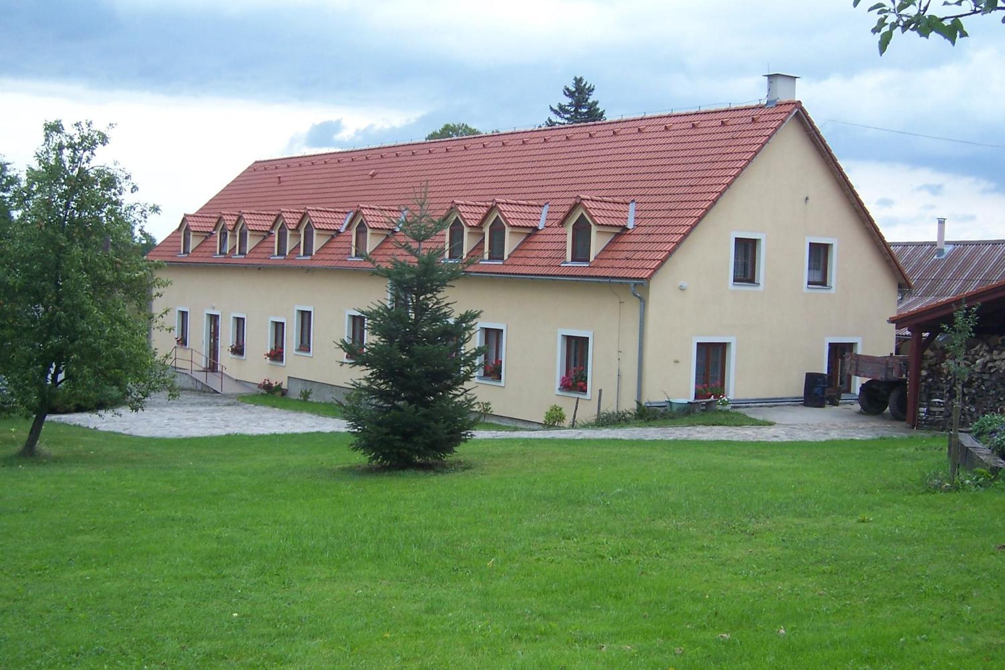 Penzion U Krumlova Srnín エクステリア 写真